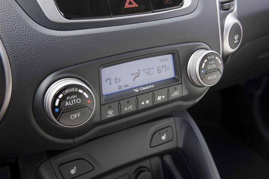  Hyundai Tucson 2010 года  (фото 18 из 18)